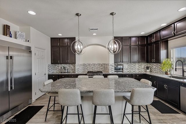 5255 Kennedy Hill Avenue, Las Vegas, NV 89139