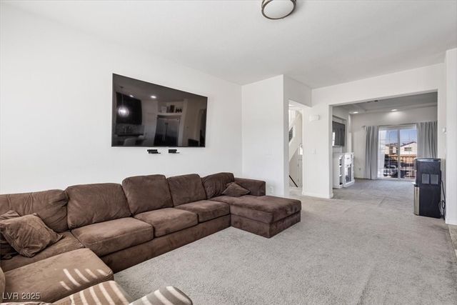 5255 Kennedy Hill Avenue, Las Vegas, NV 89139