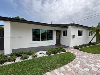 9211 SW 13th Street, Miami, FL 33174