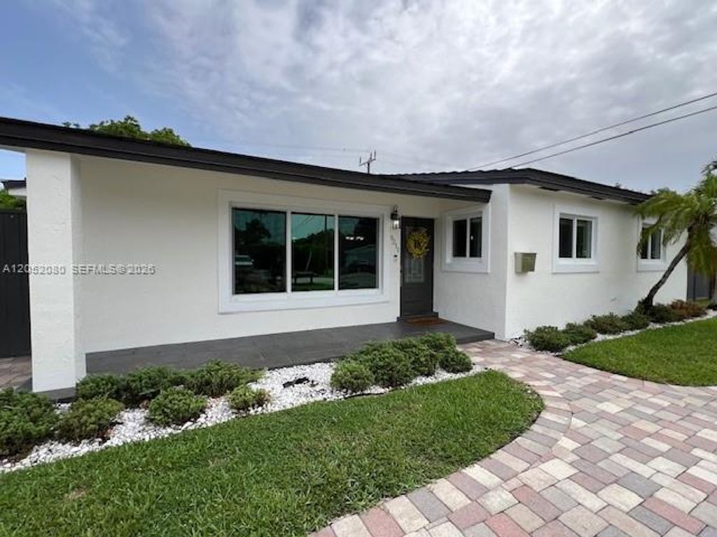 9211 SW 13th Street, Miami, FL 33174