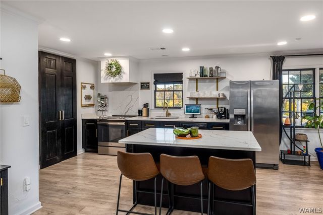 655 Woodridge, Tuscaloosa, AL 35406