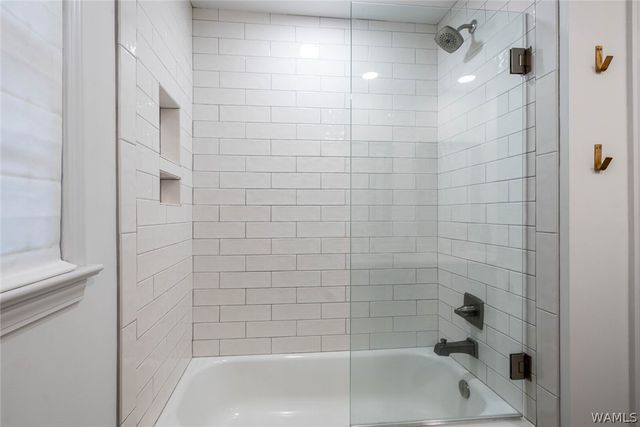 655 Woodridge, Tuscaloosa, AL 35406