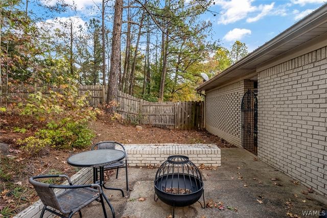 655 Woodridge, Tuscaloosa, AL 35406