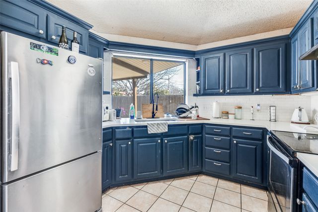 1415 Colonnade Drive, Arlington, TX 76018