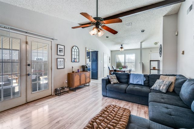 1415 Colonnade Drive, Arlington, TX 76018