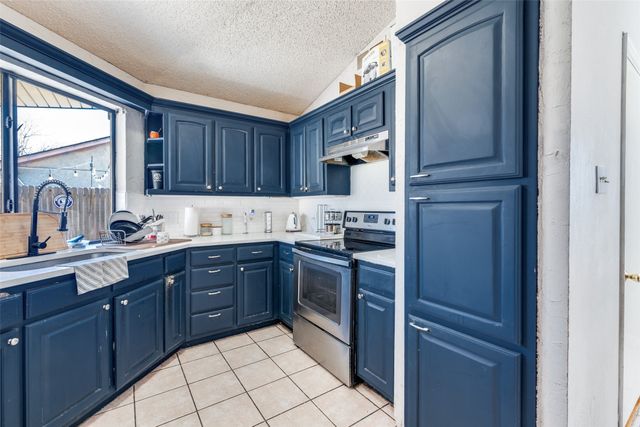 1415 Colonnade Drive, Arlington, TX 76018