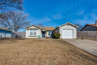 1415 Colonnade Drive, Arlington, TX 76018