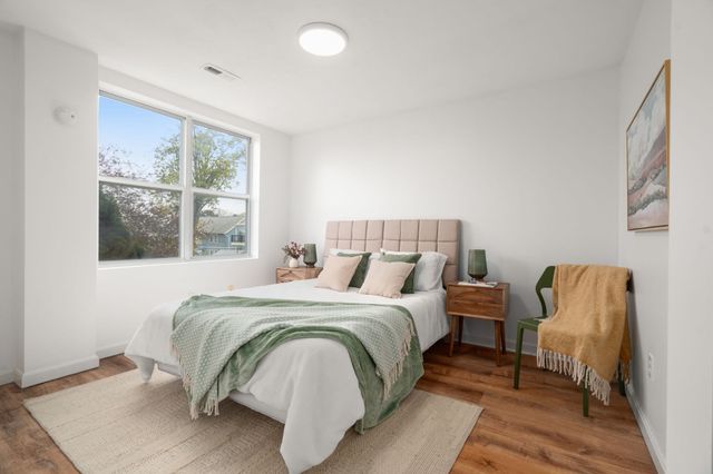 110 Coolidge Hill Rd 2, Watertown, MA 02472