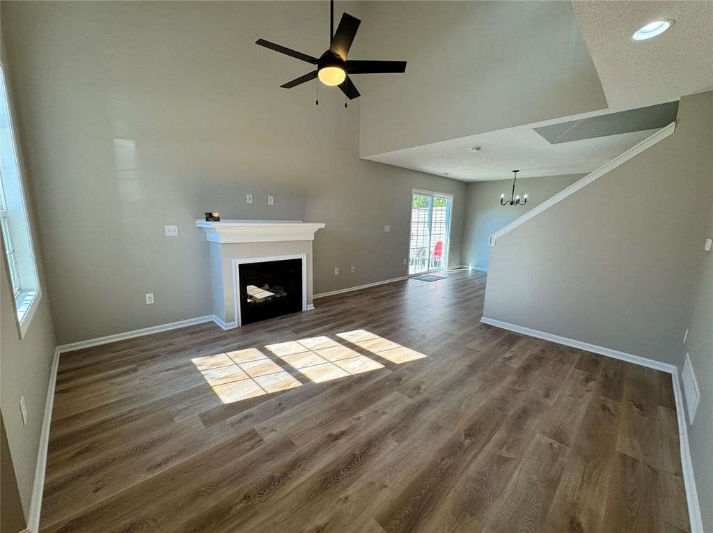 601 Orchard Hills Drive 3005, Norwalk, IA 50211