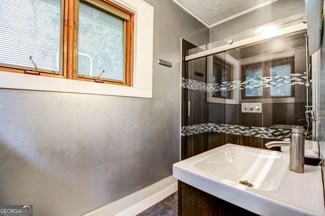 162 Peachtree Hills Avenue NE, Atlanta, GA 30305