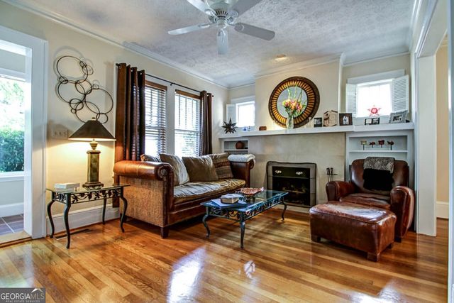 162 Peachtree Hills Avenue NE, Atlanta, GA 30305