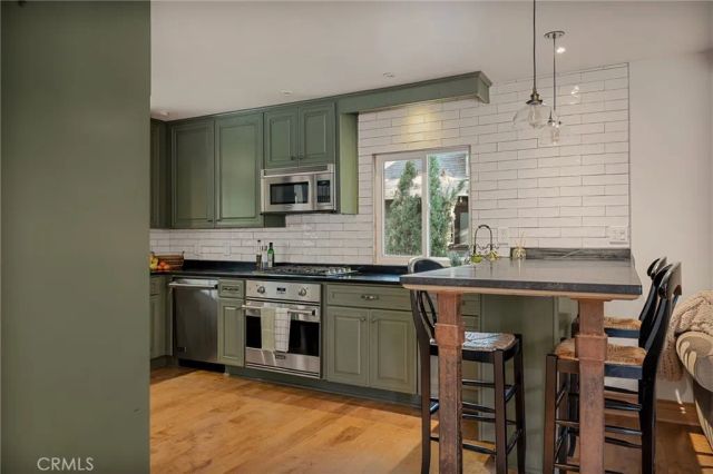 230 Hemlock Drive, Lake Arrowhead, CA 92352