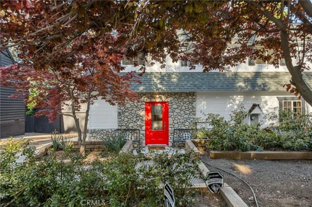 230 Hemlock Drive, Lake Arrowhead, CA 92352