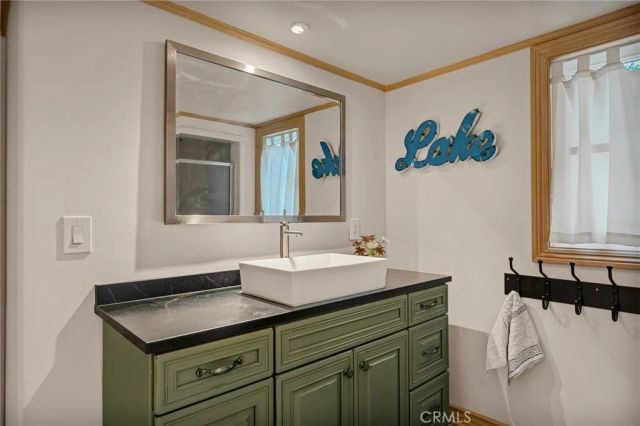 230 Hemlock Drive, Lake Arrowhead, CA 92352