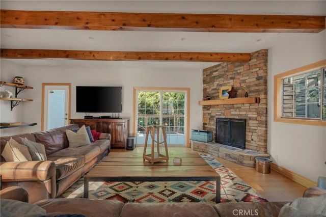 230 Hemlock Drive, Lake Arrowhead, CA 92352