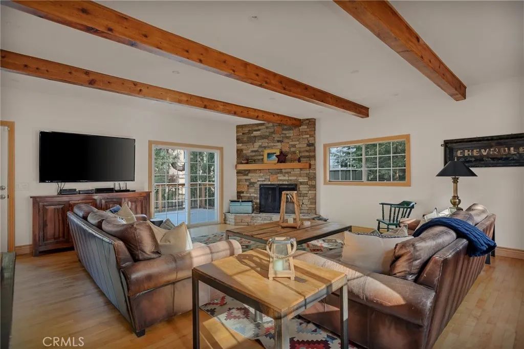 230 Hemlock Drive, Lake Arrowhead, CA 92352