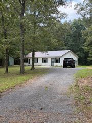 360 Sequoyah Drive, Chatsworth, GA 30705