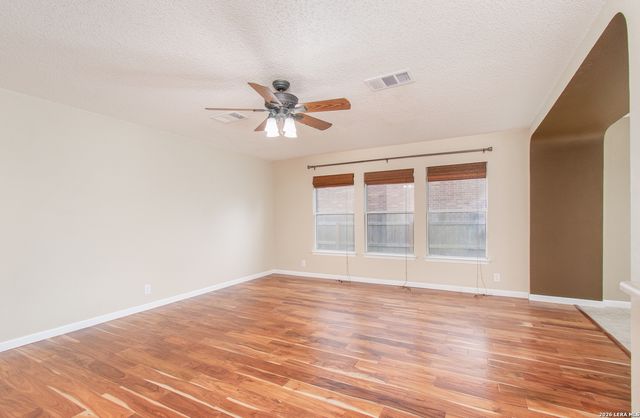851 CAMEL BACK DR, New Braunfels, TX 78130