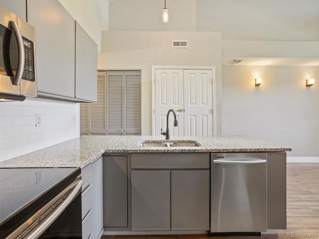 3070 W Prentice Avenue D, Littleton, CO 80123