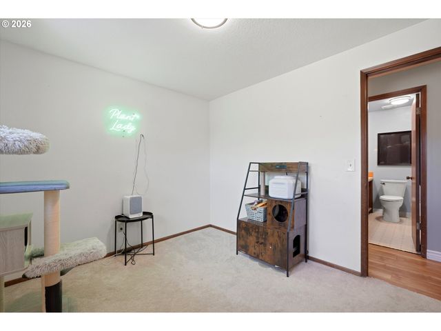 2321 Se SPRUCE St, Hillsboro, OR 97123