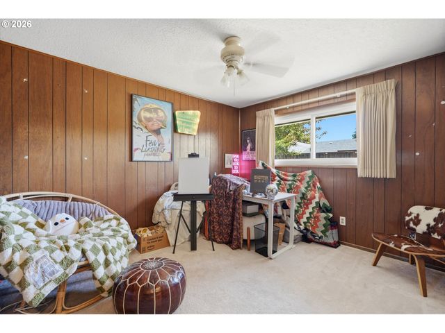 2321 Se SPRUCE St, Hillsboro, OR 97123