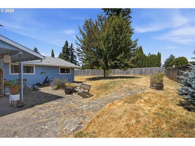 2321 Se SPRUCE St, Hillsboro, OR 97123