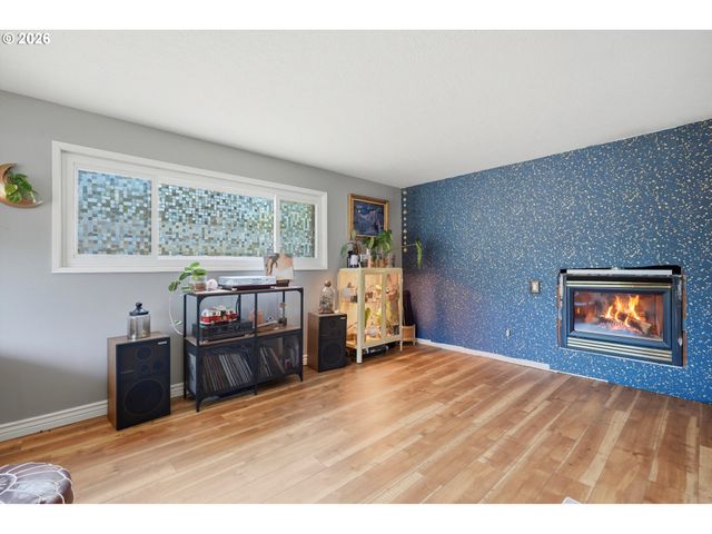 2321 Se SPRUCE St, Hillsboro, OR 97123