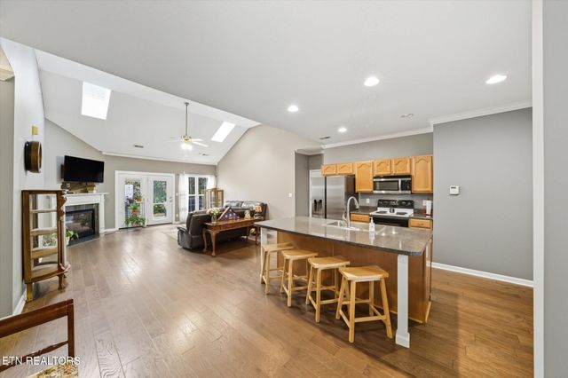 7113 Winter Oaks Way 13, Knoxville, TN 37918