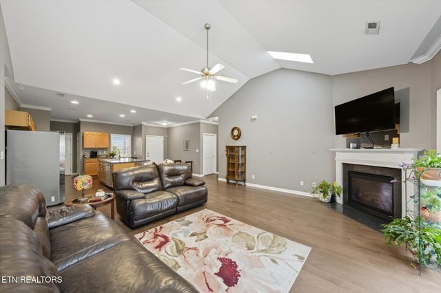 7113 Winter Oaks Way 13, Knoxville, TN 37918