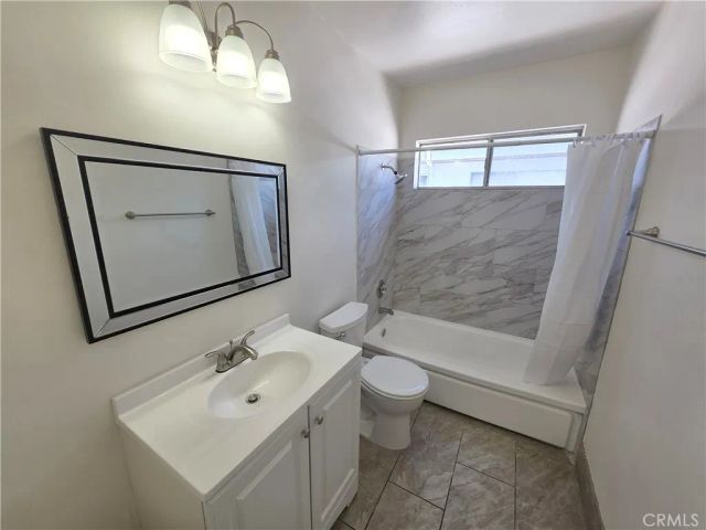 15436 Vanowen 9, Van Nuys, CA 91406
