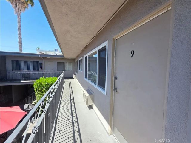 15436 Vanowen 9, Van Nuys, CA 91406