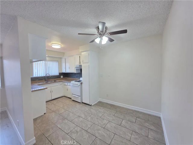 15436 Vanowen 9, Van Nuys, CA 91406