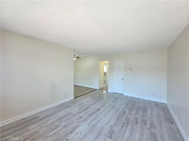 15436 Vanowen 9, Van Nuys, CA 91406