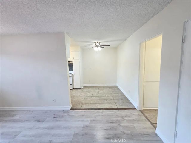 15436 Vanowen 9, Van Nuys, CA 91406