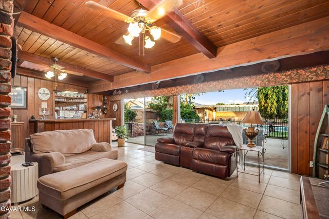 1734 W Lancaster Boulevard, Lancaster, CA 93534
