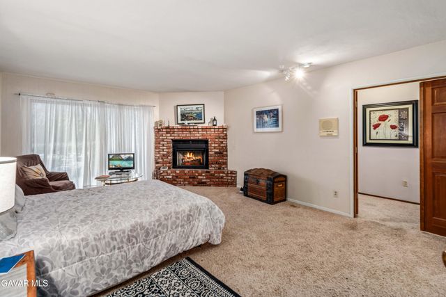 1734 W Lancaster Boulevard, Lancaster, CA 93534