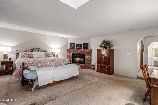 1734 W Lancaster Boulevard, Lancaster, CA 93534