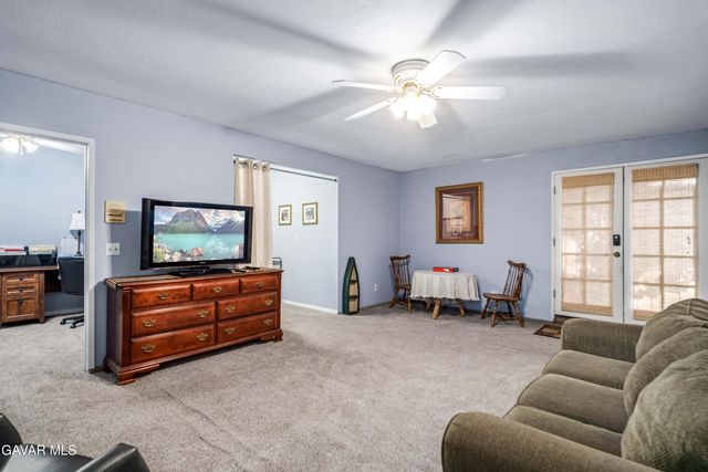 1734 W Lancaster Boulevard, Lancaster, CA 93534