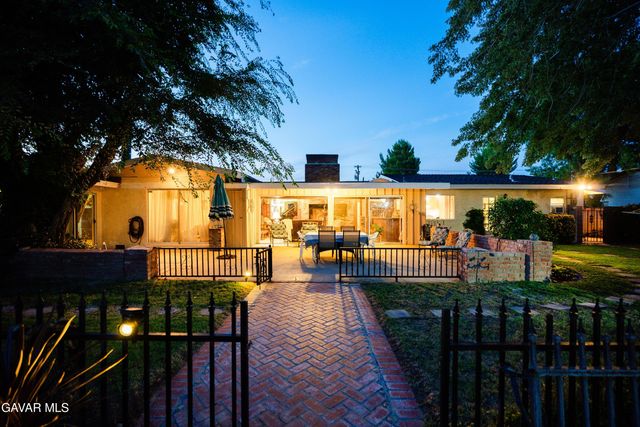1734 W Lancaster Boulevard, Lancaster, CA 93534