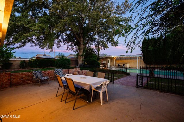 1734 W Lancaster Boulevard, Lancaster, CA 93534