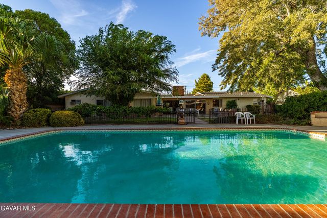 1734 W Lancaster Boulevard, Lancaster, CA 93534