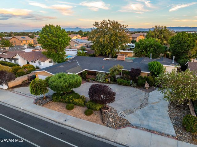 1734 W Lancaster Boulevard, Lancaster, CA 93534