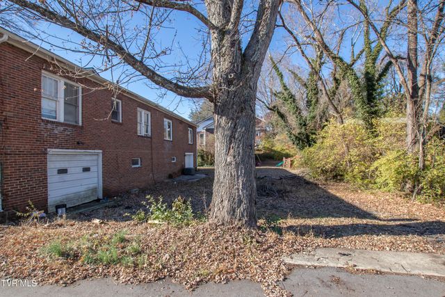 407 & 409 Poplar Street, Bristol, TN 37620