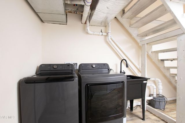 407 & 409 Poplar Street, Bristol, TN 37620