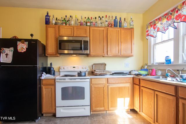 407 & 409 Poplar Street, Bristol, TN 37620