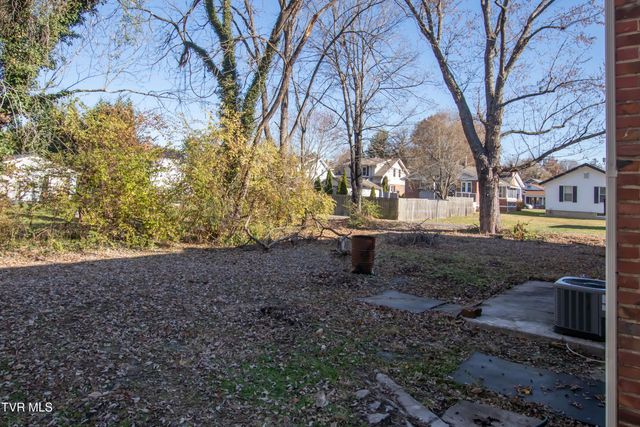 407 & 409 Poplar Street, Bristol, TN 37620