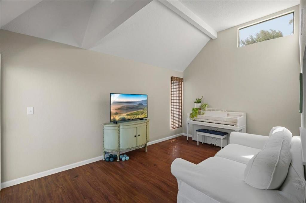 Image 12 of property listing at 8170 Westwood Drive 15, Gilroy, CA 95020