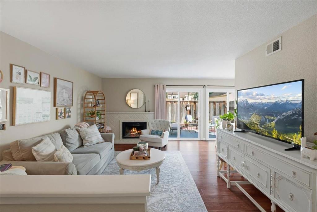 Image 4 of property listing at 8170 Westwood Drive 15, Gilroy, CA 95020