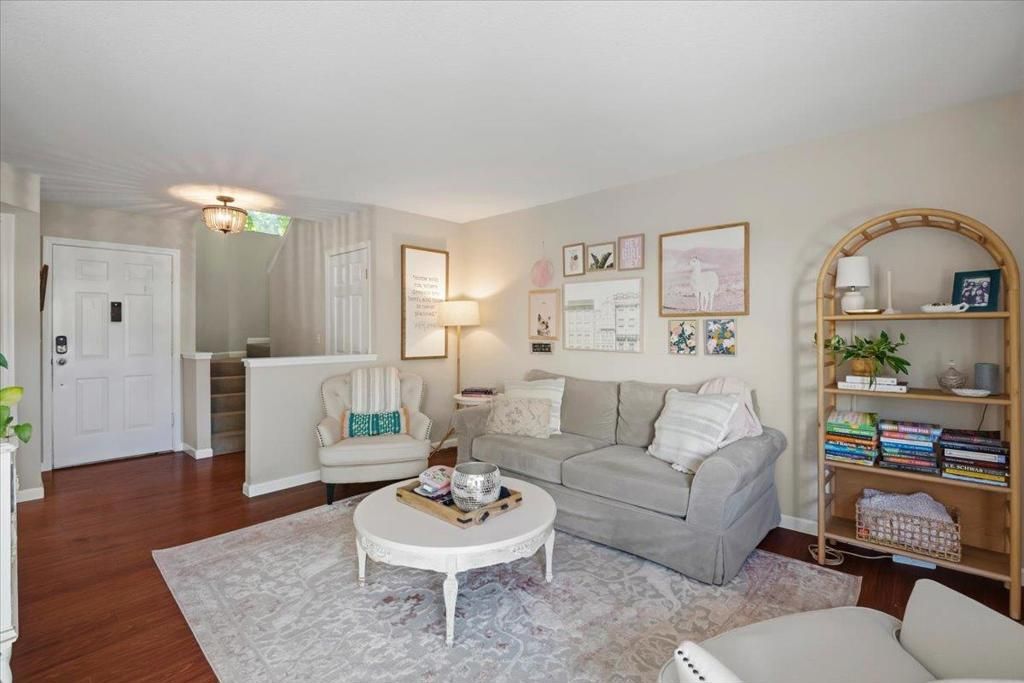 Image 5 of property listing at 8170 Westwood Drive 15, Gilroy, CA 95020