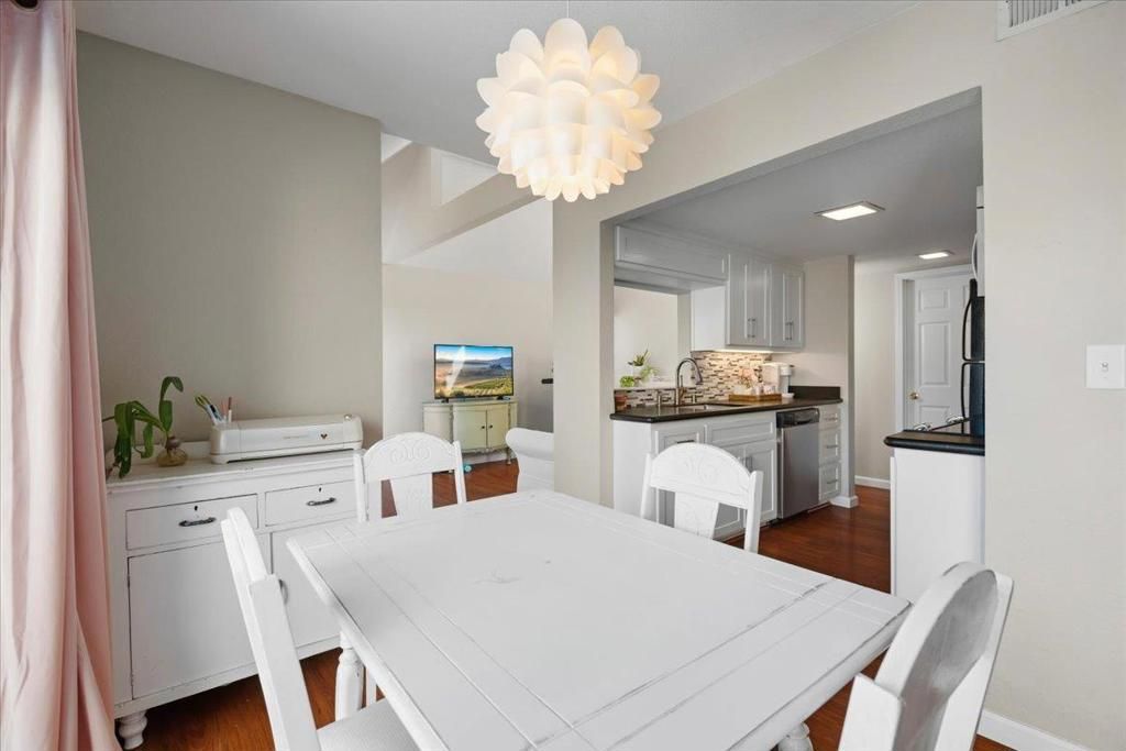 Image 8 of property listing at 8170 Westwood Drive 15, Gilroy, CA 95020